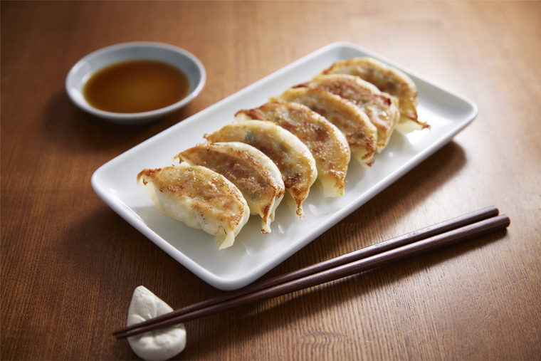 【餃子の雪松】冷凍生餃子の製品画像